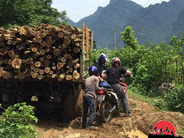 13 Days Myanmar Off-road Motorbike Tour